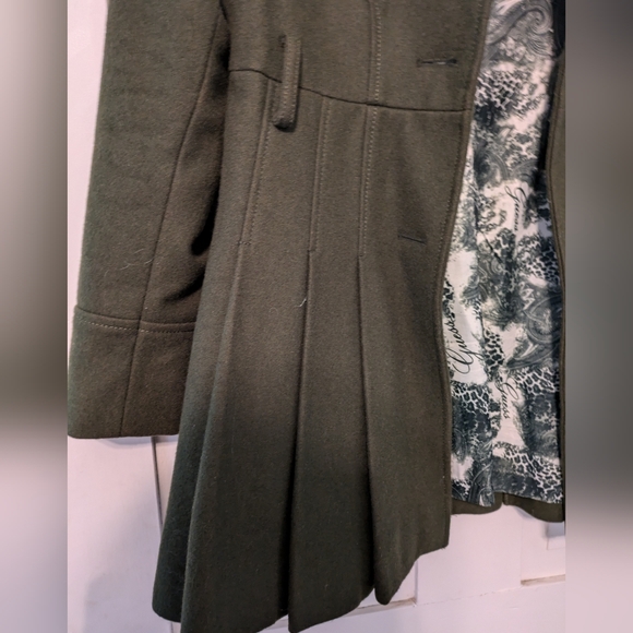 Vintage Guess Dark Green Wool Lined Coat- Small but fits XS/S - Picture 4 of 7